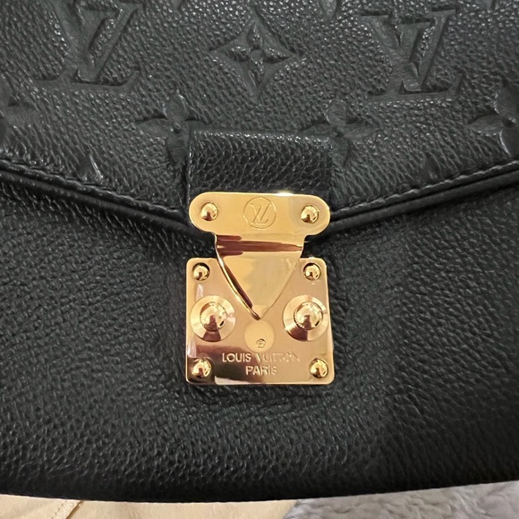 Authentic Louis Vuitton Empreinte St. Germaine BB Noir black leather bag - Picture 4 of 9